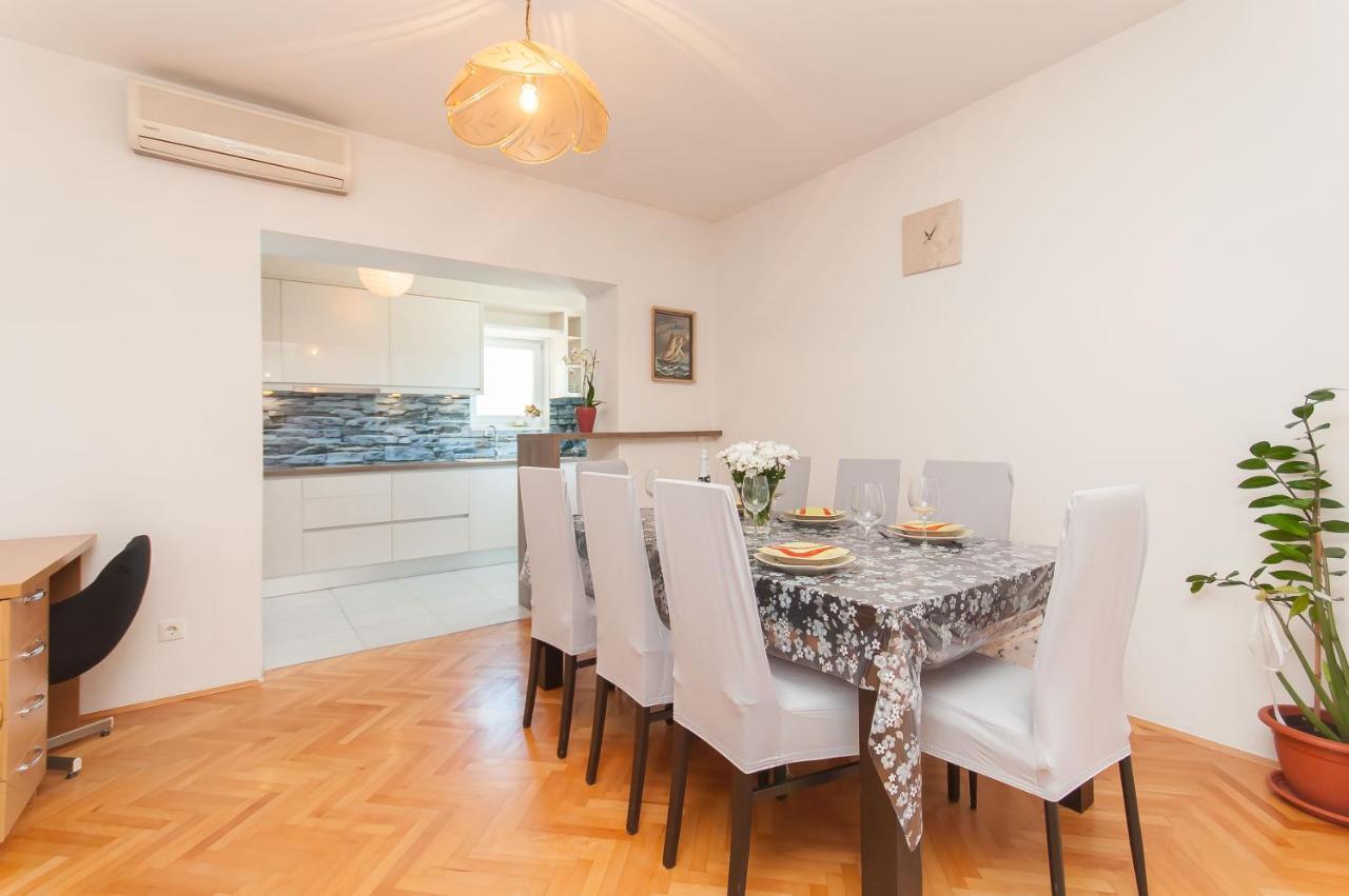 Apartman Roza Duce Exterior photo